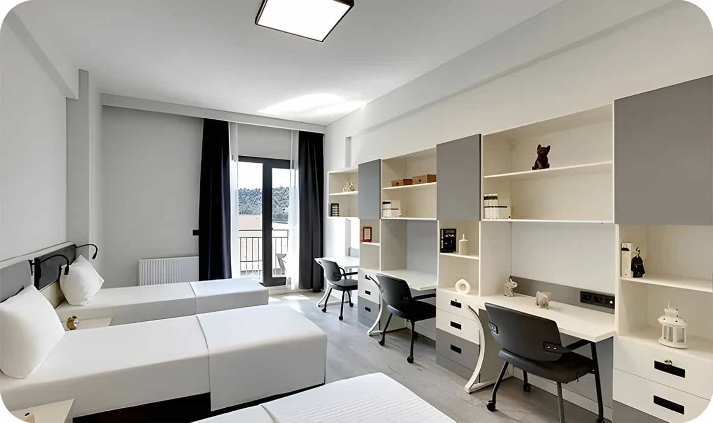 DormHouse Haliç Erkek Öğrenci Yurdu 3 Kişilik Oda