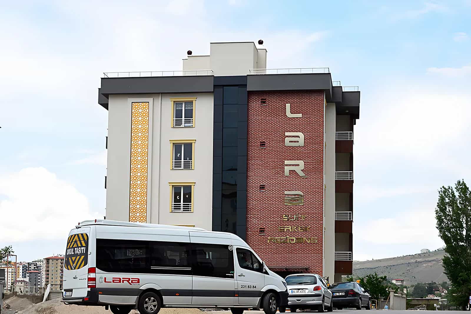 Lara Rezidans Erkek Öğrenci Yurdu Bina Görselleri