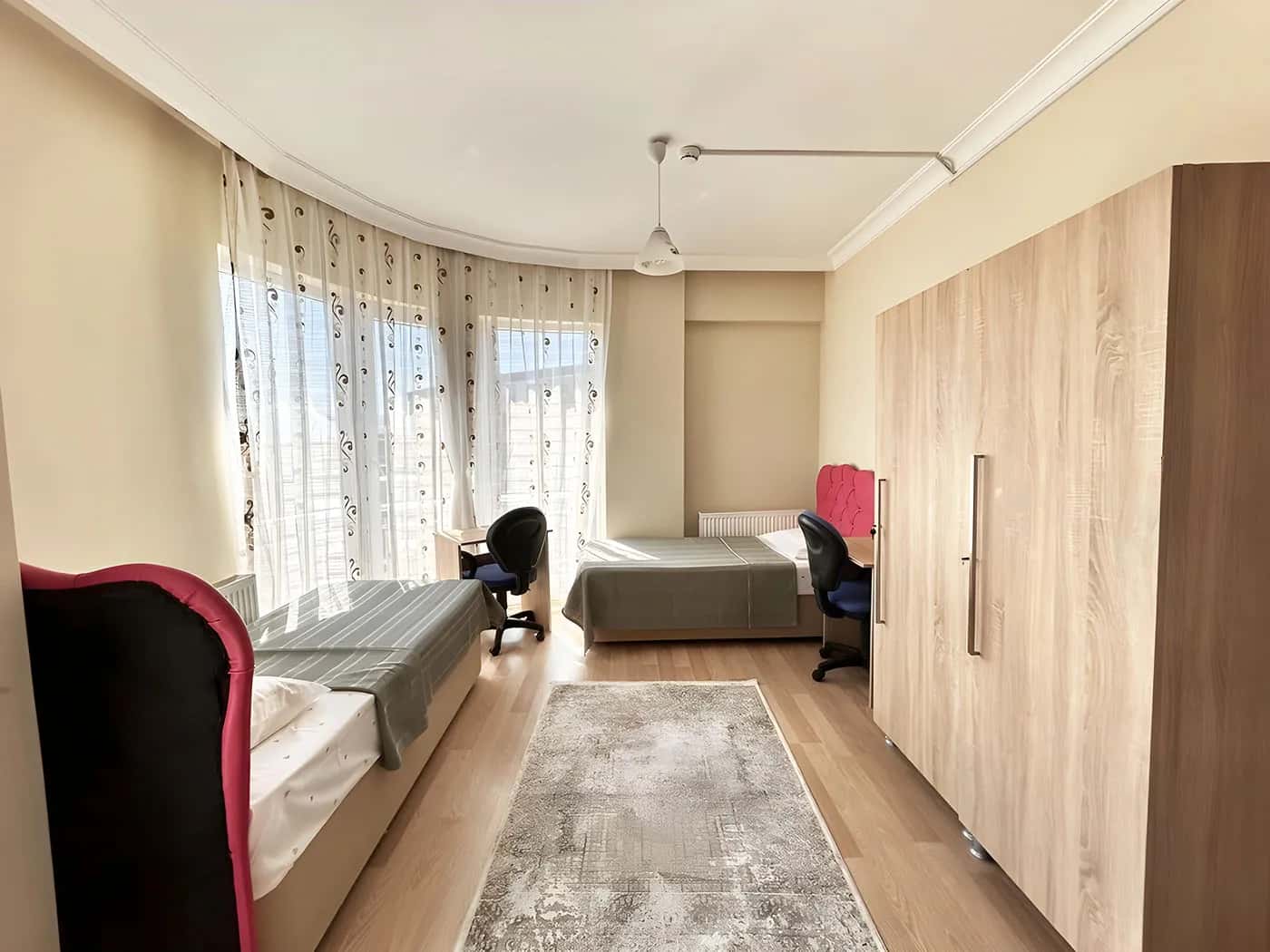 Zeytin Ağacı Kız Öğrenci Yurdu görsel 1