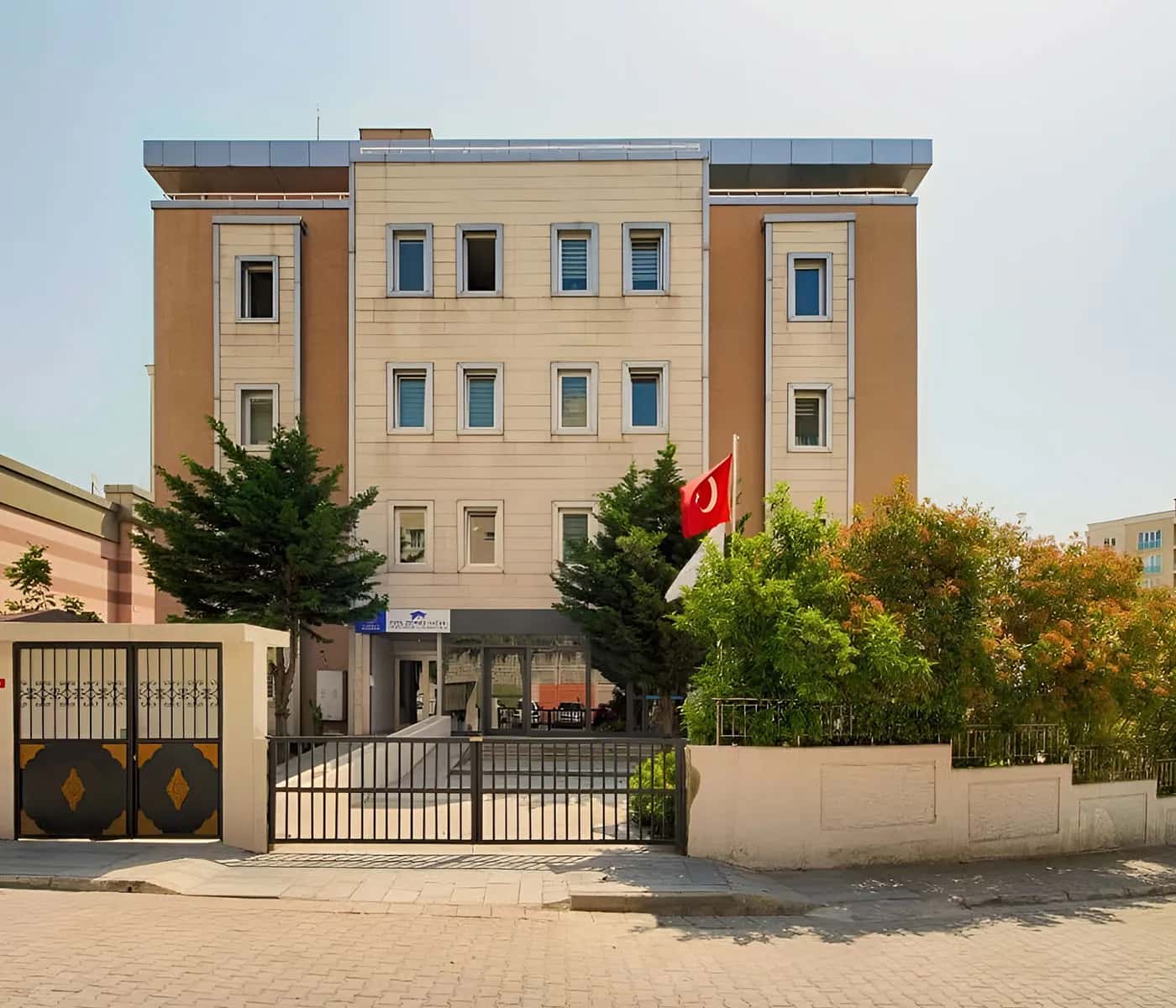 Zeynep Hatun Kız Öğrenci Yurdu görsel 1
