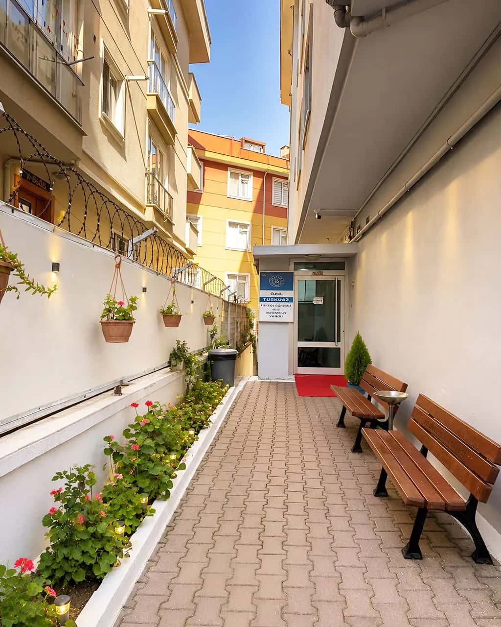 Turkuaz Maltepe Kız Yurdu görsel 4
