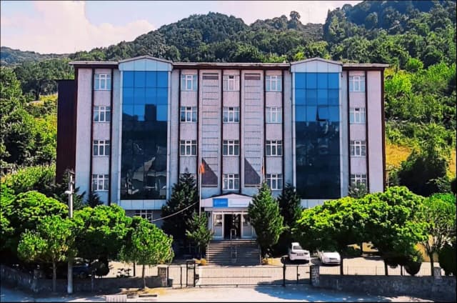 Yıldız Erkek Öğrenci Yurdu logosu